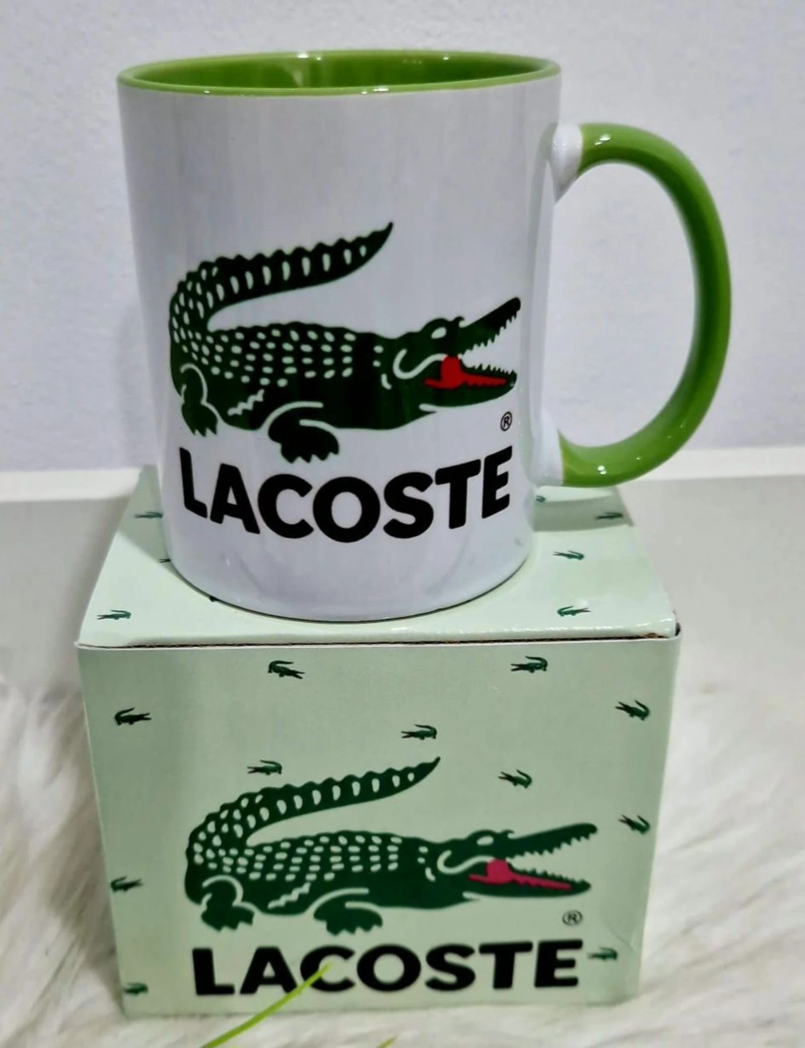 Caneca Lacoste 
